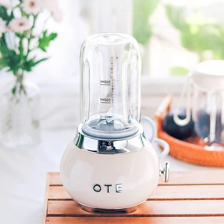 Portable Electric Juicer | Multifunctional Mini Juicing Machine