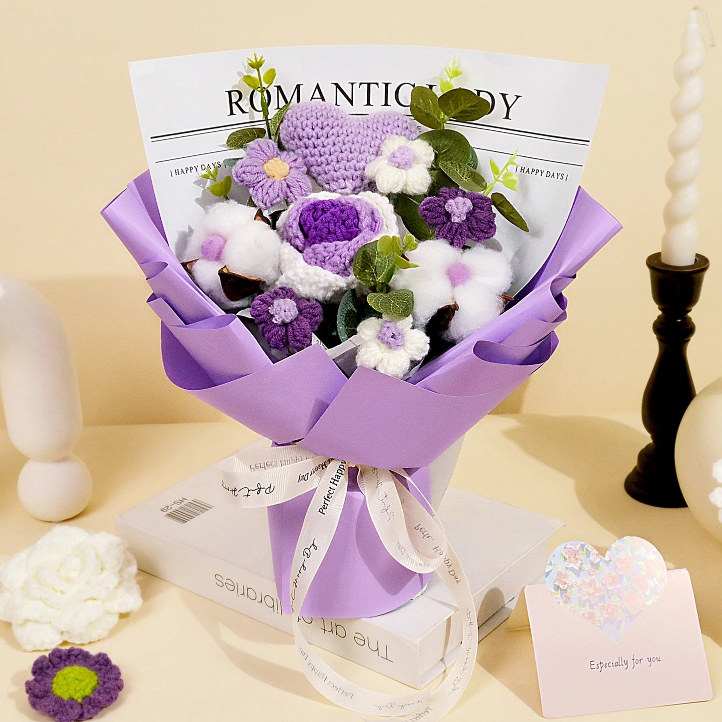 Ramo de Rosas de Ganchillo Hecho a Mano Rosa y Morado | Impresionante Regalo Floral