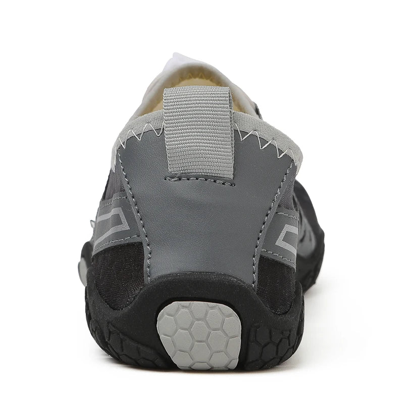 Unisex Swimming Water Shoes Men Barefoot Outdoor Beach Sandals Upstream Aqua Shoes Plus Size Nonslip River Sea Diving Sneakers