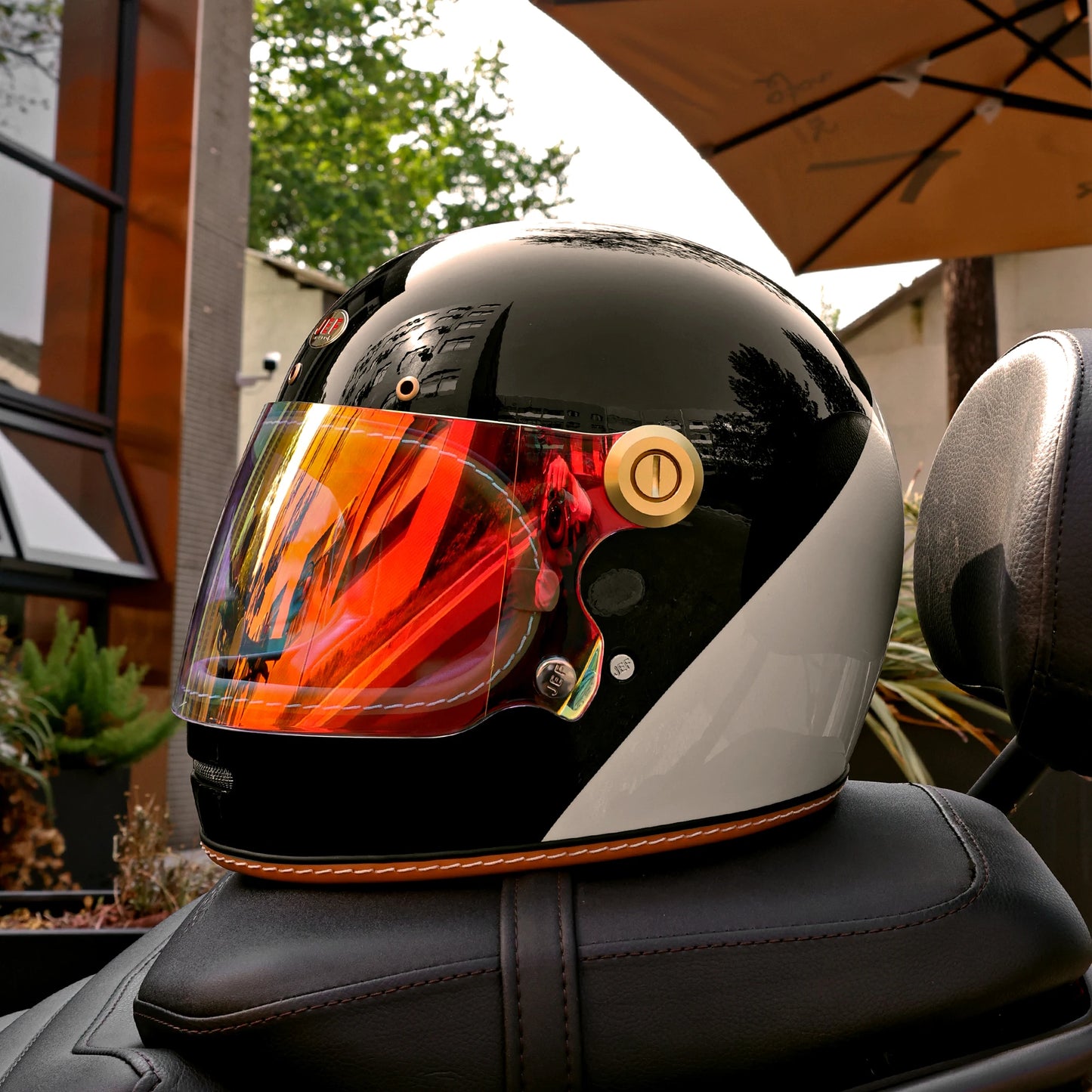 Vintage Full Face Moto Helmet | Retro Style Motorcycle Safety Gear