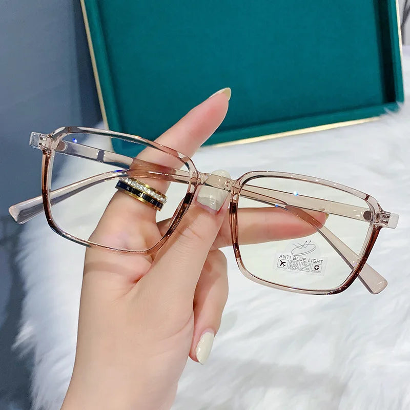 Stylish Myopia Glasses for Women | High-Definition Anti Blue Light