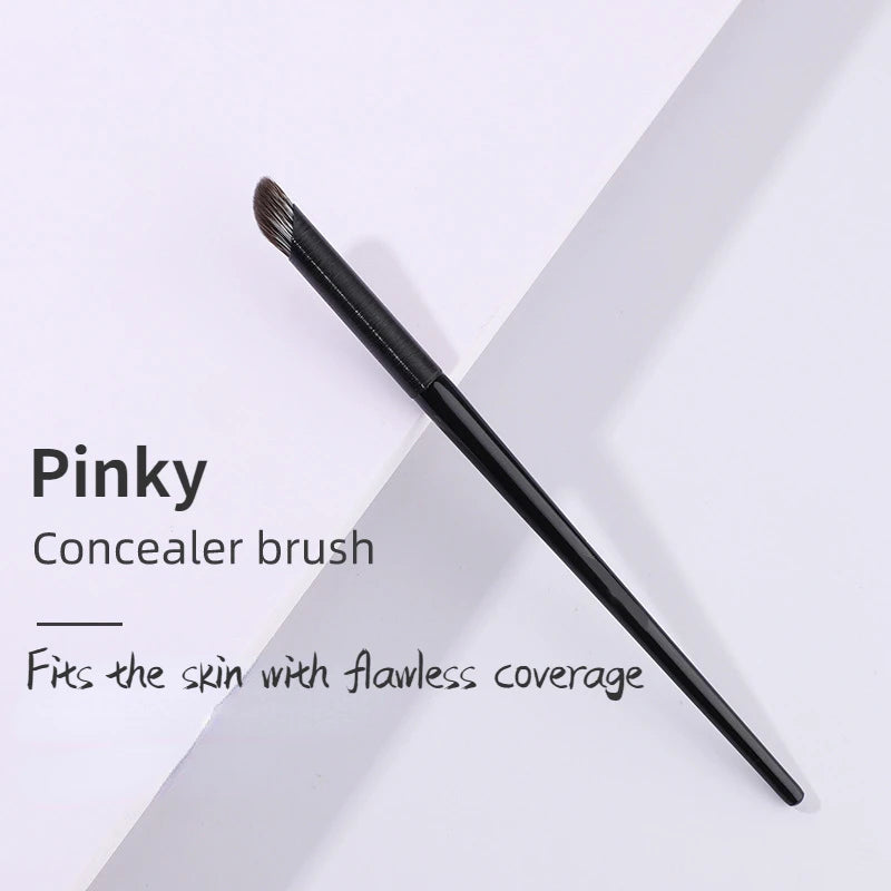 Concealer Brush | Essential Tool for Flawless Makeup Finish