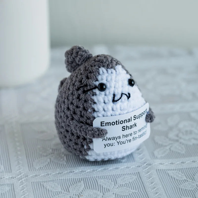 Muñeco de tiburón de ganchillo hecho a mano | Regalo de decoración del hogar con energía positiva