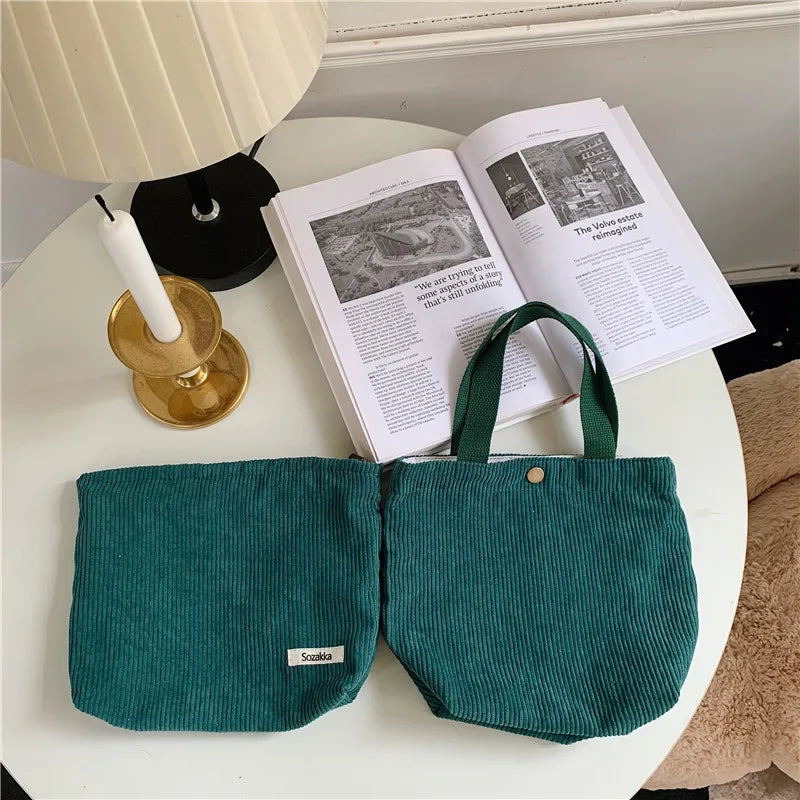 Elegante bolso de mano pequeño de terciopelo para mujer | Un esencial de estilo casual