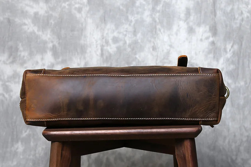 Retro Leather Commuter Handbag | Stylish & Versatile Bag for Men