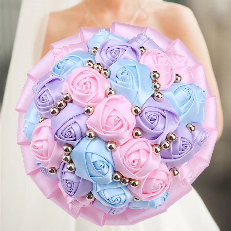 Impresionante ramo de boda azul marino para damas de honor | Elegante decoración floral