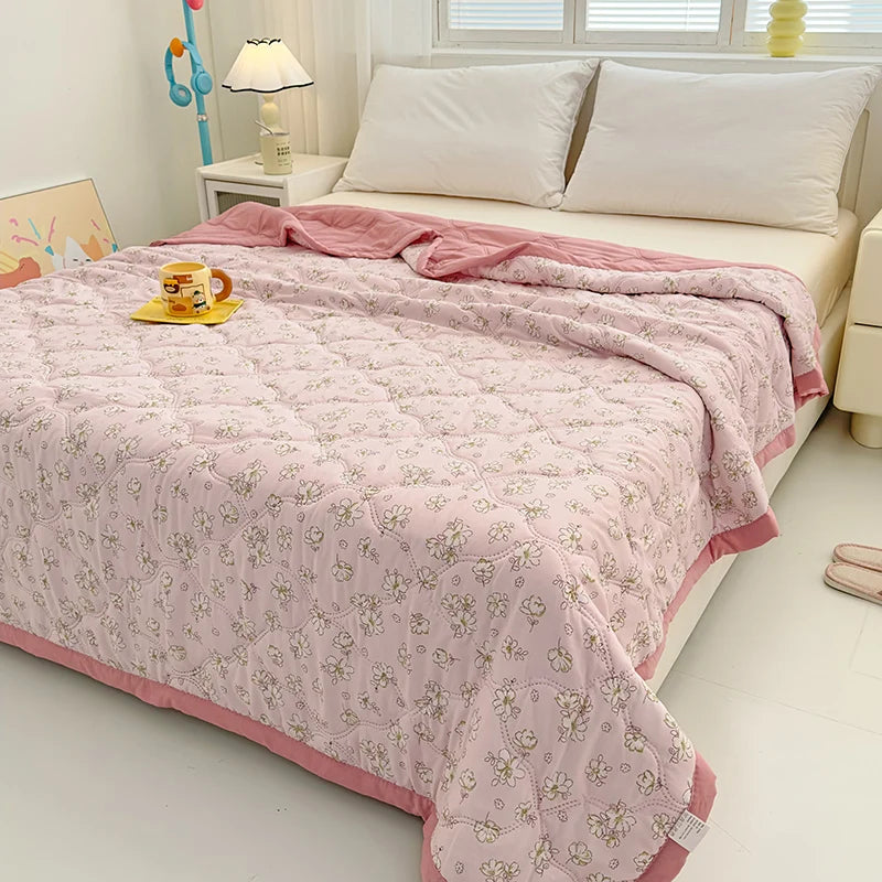 Breathable Summer Quilt - Lightweight Air Conditioned Blanket