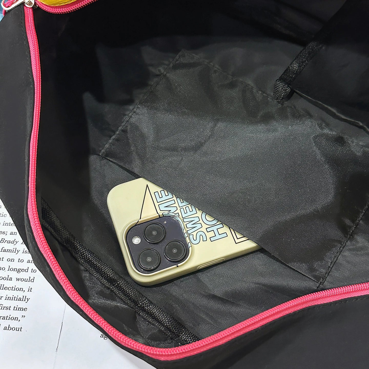 Fashion Trend Dopamine Contrasting Travel Bag Independent Shoe Compartment, Lightweight Yoga Bag, Outdoor Sports and Fitness Bag