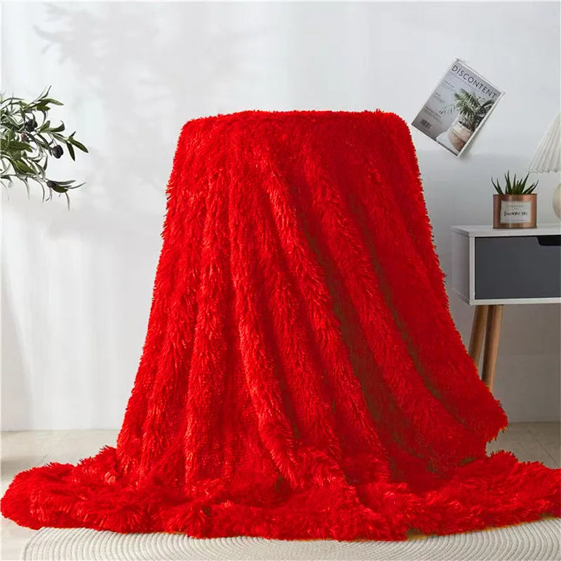 Soft Faux Fur Throw Blanket | Luxurious and Cozy Bedspread