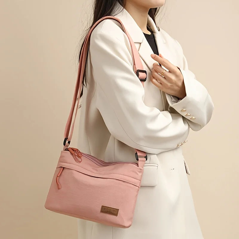 Bolso bandolera de nailon para mujer | Accesorio elegante para el día a día