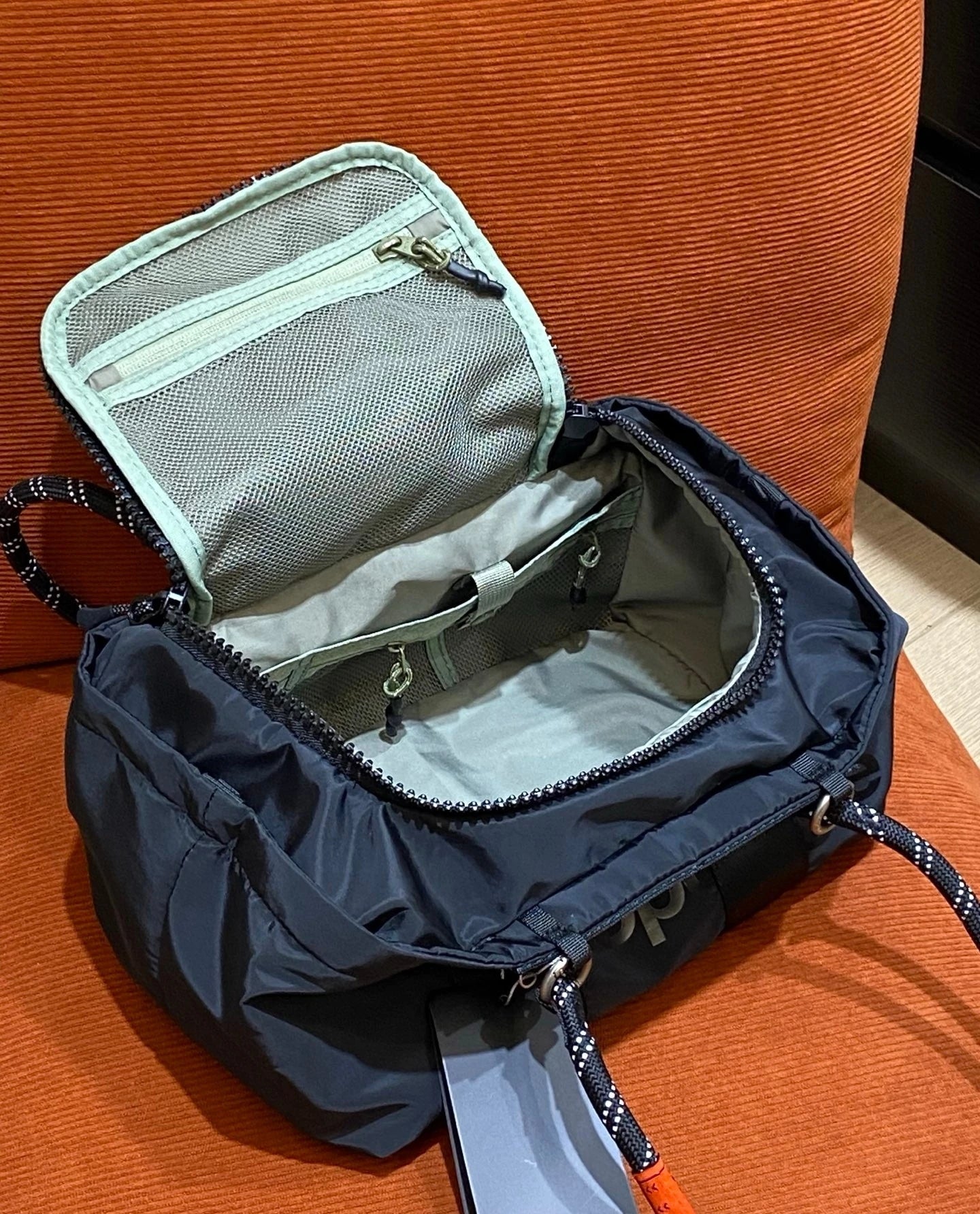 Unisex Sports Swimming Fitness Travel Bag | Black Green Gym Bag
