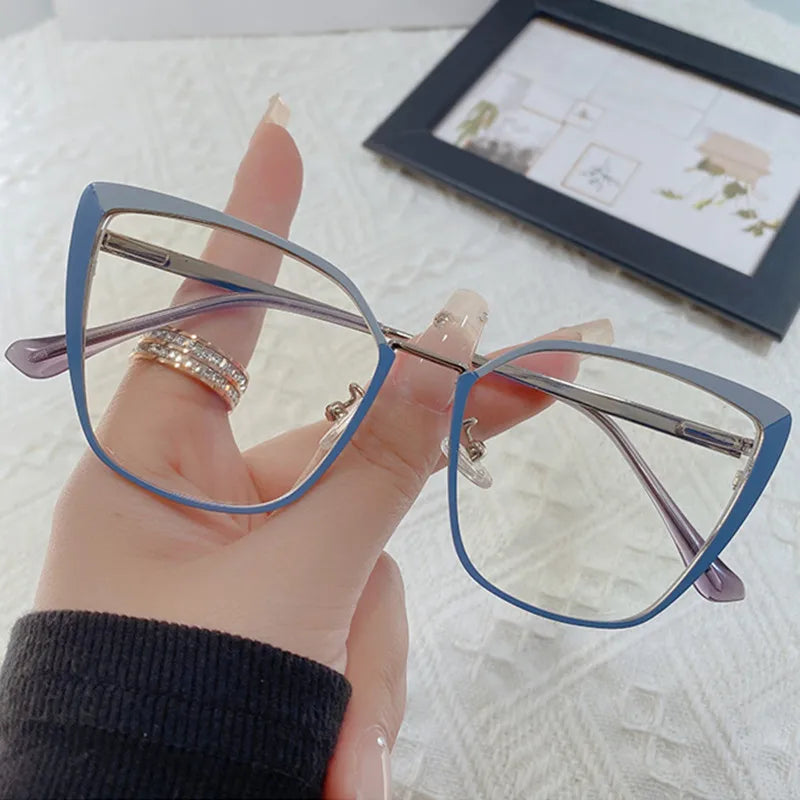 Retro Cat Eye Photochromic Reading Glasses for Women | Anti Blue Light