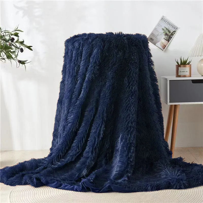 Soft Faux Fur Throw Blanket | Luxurious and Cozy Bedspread