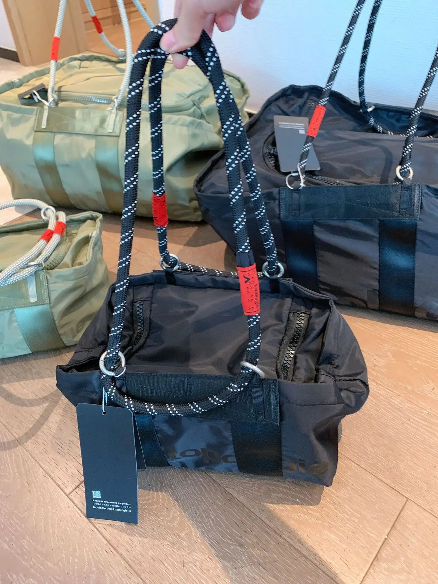 Unisex Sports Swimming Fitness Travel Bag | Black Green Gym Bag