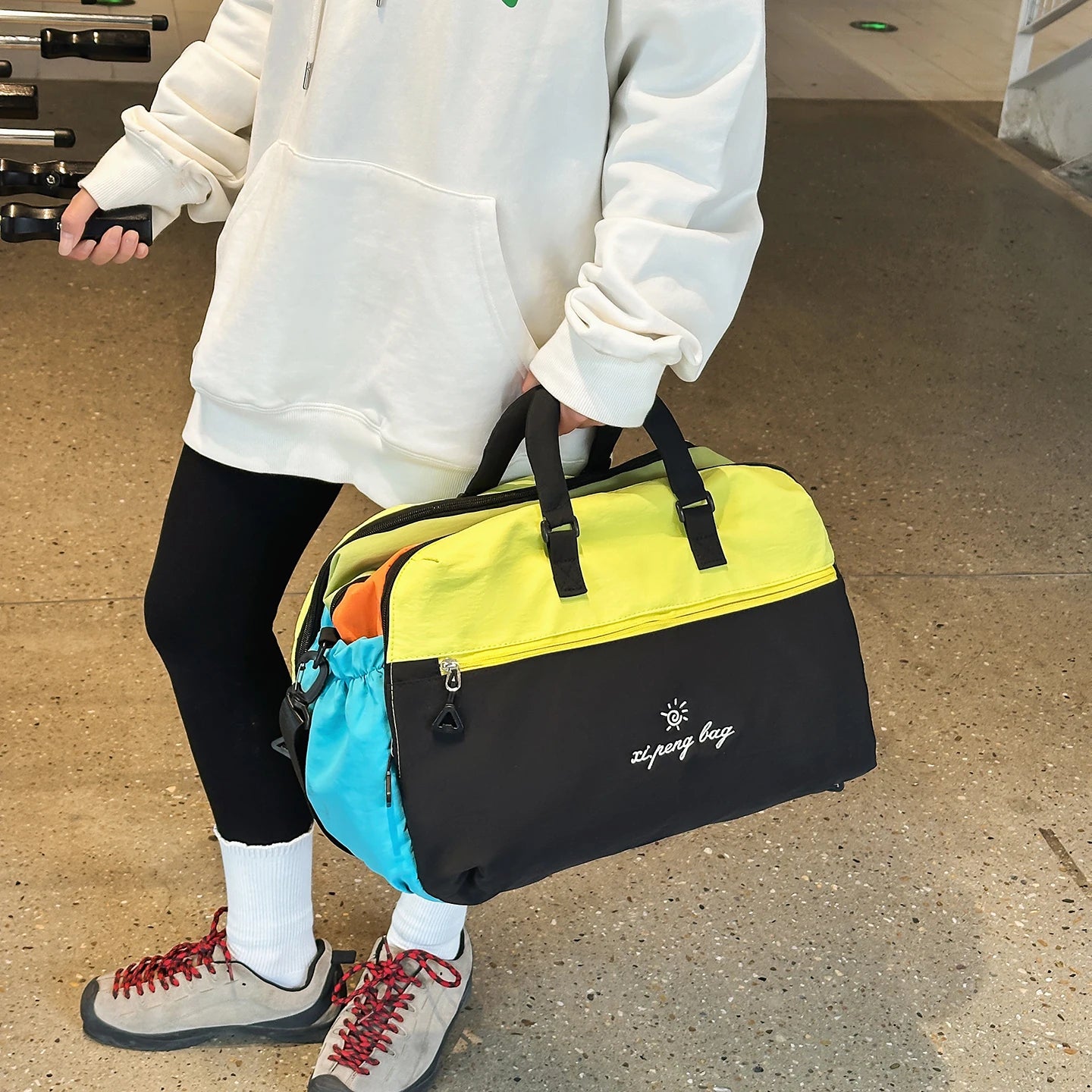 Fashion Trend Dopamine Contrasting Travel Bag Independent Shoe Compartment, Lightweight Yoga Bag, Outdoor Sports and Fitness Bag