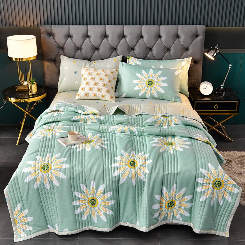 Lightweight Summer Quilt | Soft Microfiber Breathable Bedding