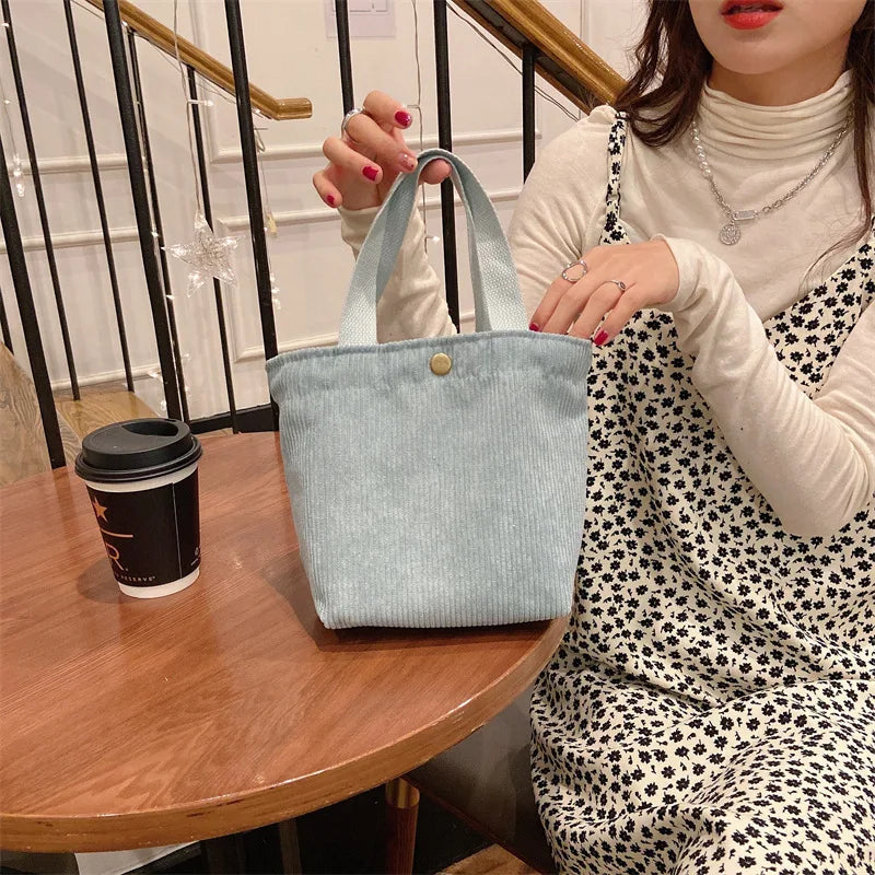 Elegante bolso de mano pequeño de terciopelo para mujer | Un esencial de estilo casual