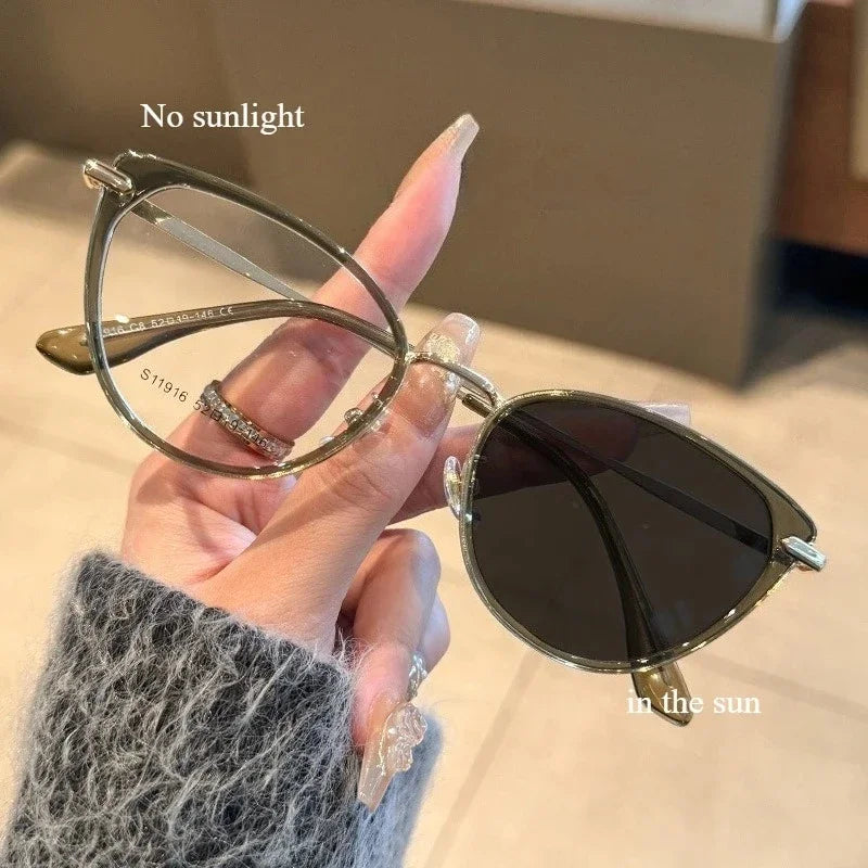 Women's Photochromic Cat's Eye Glasses | UV Protection Eyewear
