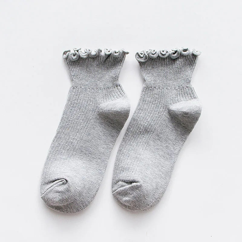 5 Pairs Women's Ruffled Ankle Socks | Stylish and Breathable