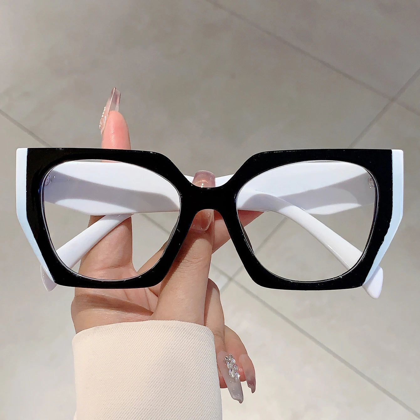 Chic Women's Oversized Square Glasses | Stylish Blue Light Defense