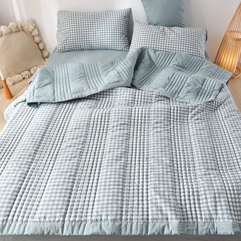 Lightweight Summer Quilt | Soft Microfiber Breathable Bedding