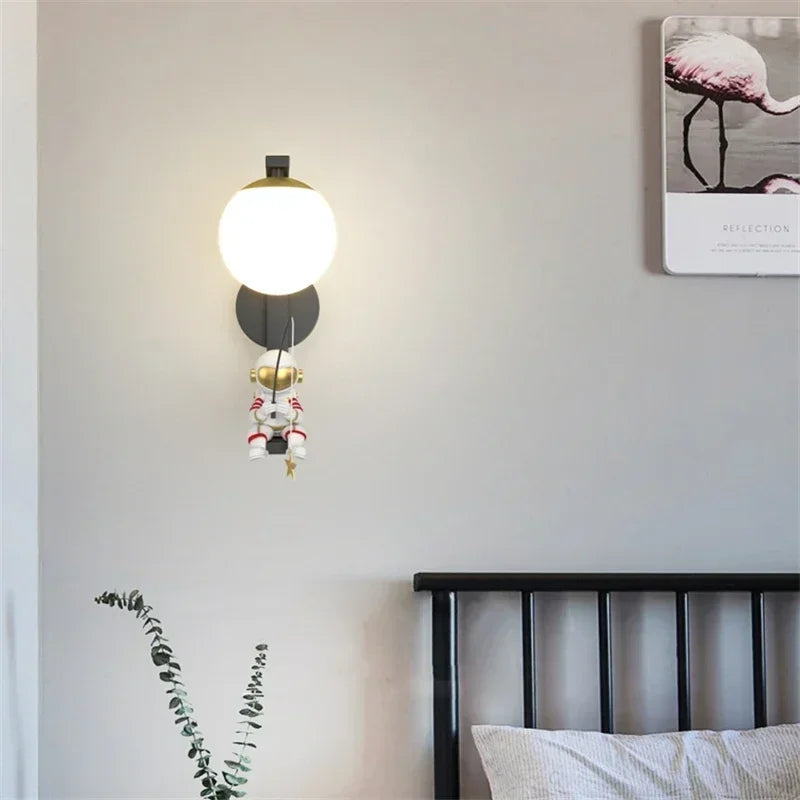 Lámpara de aplique de pared de astronauta creativo | Iluminación infantil moderna