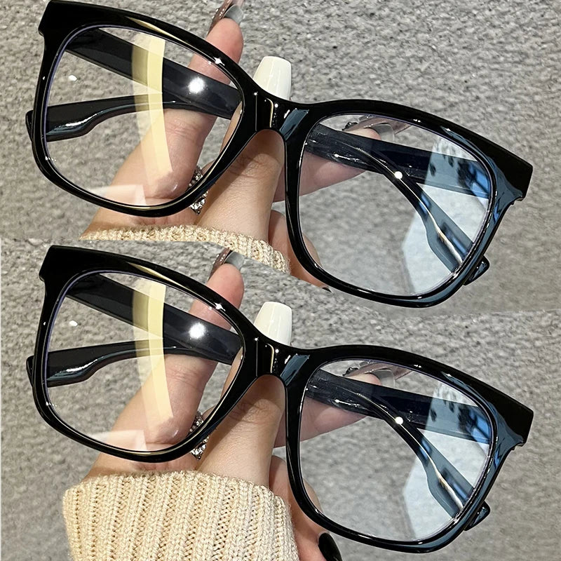 Women’s Fashion Anti-Blue Light Glasses | Stylish Eye Protection