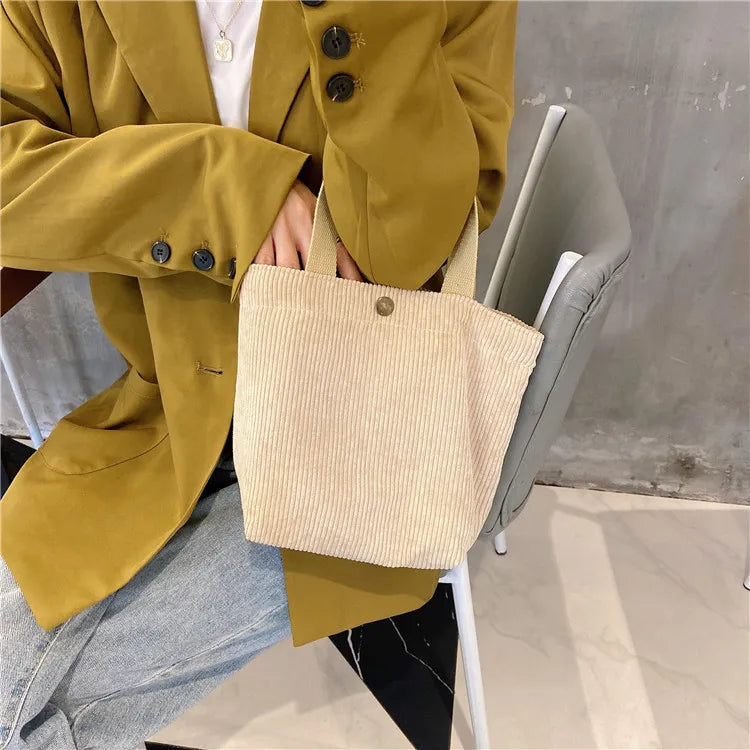Elegante bolso de mano pequeño de terciopelo para mujer | Un esencial de estilo casual