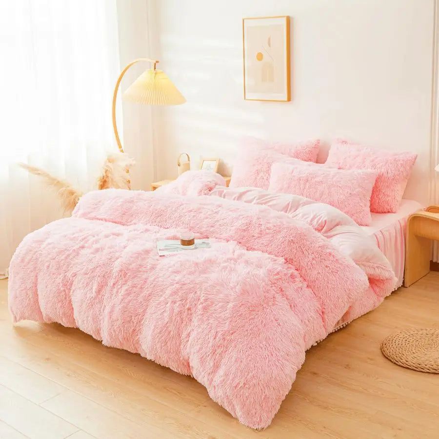 Luxurious Pink Faux Fur Comforter Cover Set | Cozy 3-Piece Queen Bedding