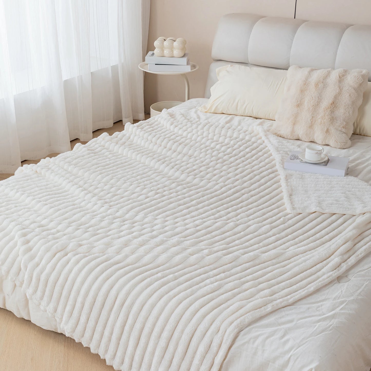Thick Warm Flannel Blanket | Cozy Fleece Throw for All Seasons