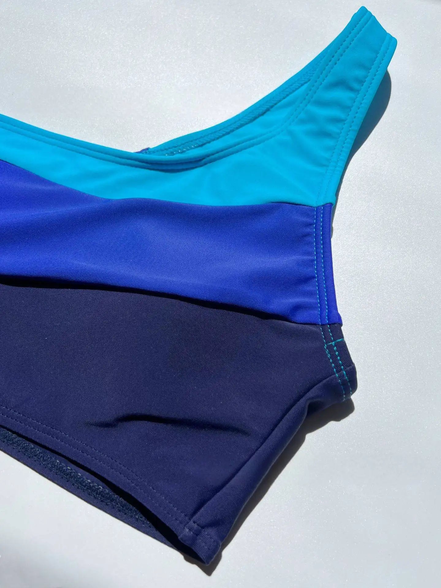 Women's Colorblock One-Piece Swimsuit | Stylish Summer Beachwear