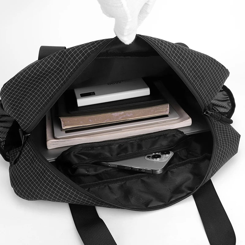Large Capacity Nylon Tote Bag | Perfect for Travel & Gym