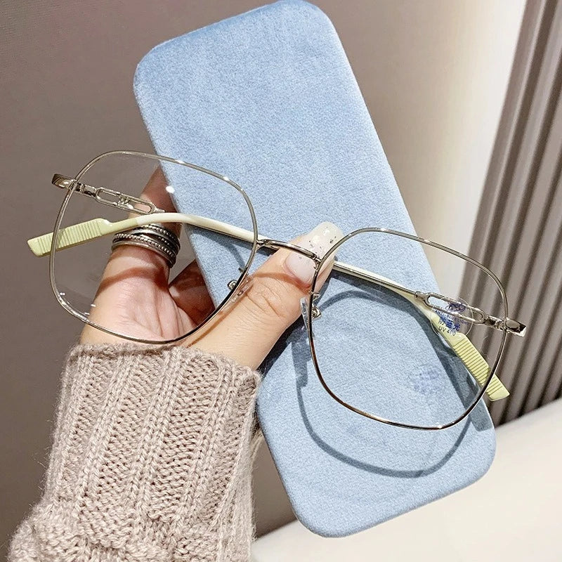 Ultra Light Anti Blue Light Glasses | Stylish Myopia Eyewear