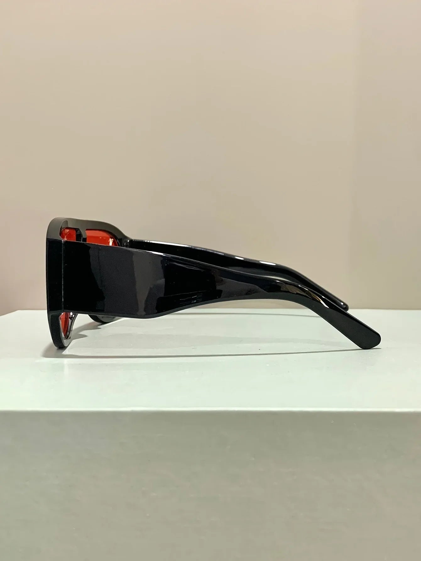 Oversized Gradient Sunglasses for Unisex | Fashionable Retro Style