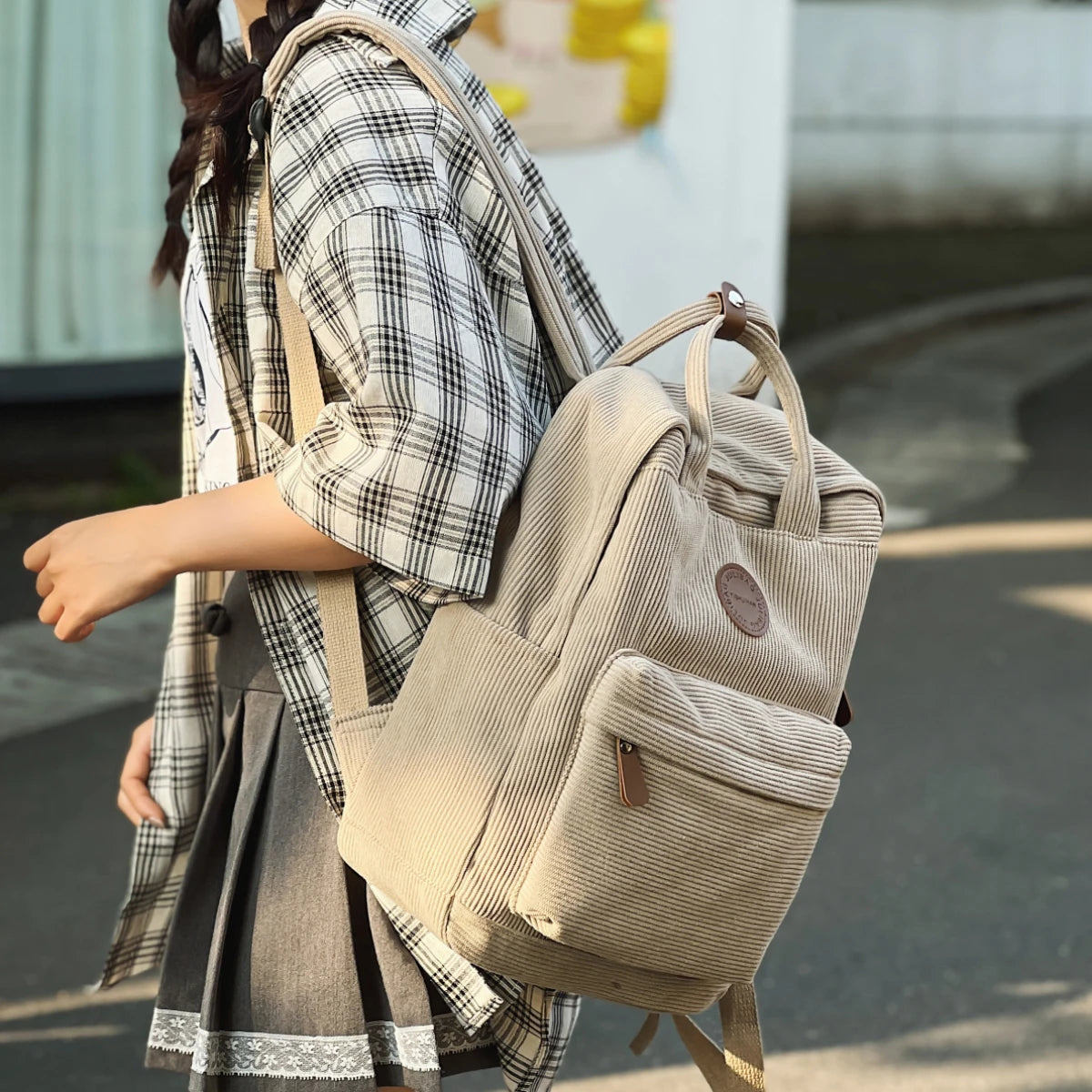 Mochila Elegante de Terciopelo para Estudiantes | Funcional y Chic