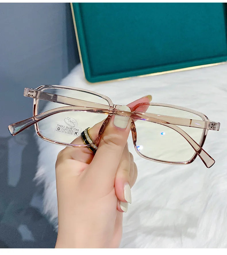 Stylish Myopia Glasses for Women | High-Definition Anti Blue Light