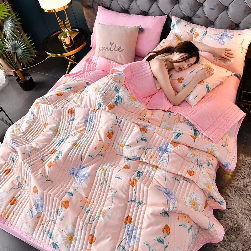 Lightweight Breathable Summer Quilt | Soft Comfortable Blanket