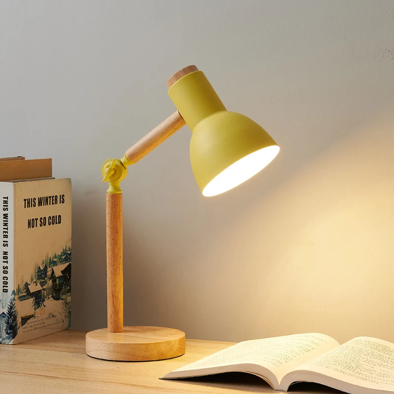 Lámpara de Mesa LED Nórdica de Madera | Protección Ocular y Diseño Elegante