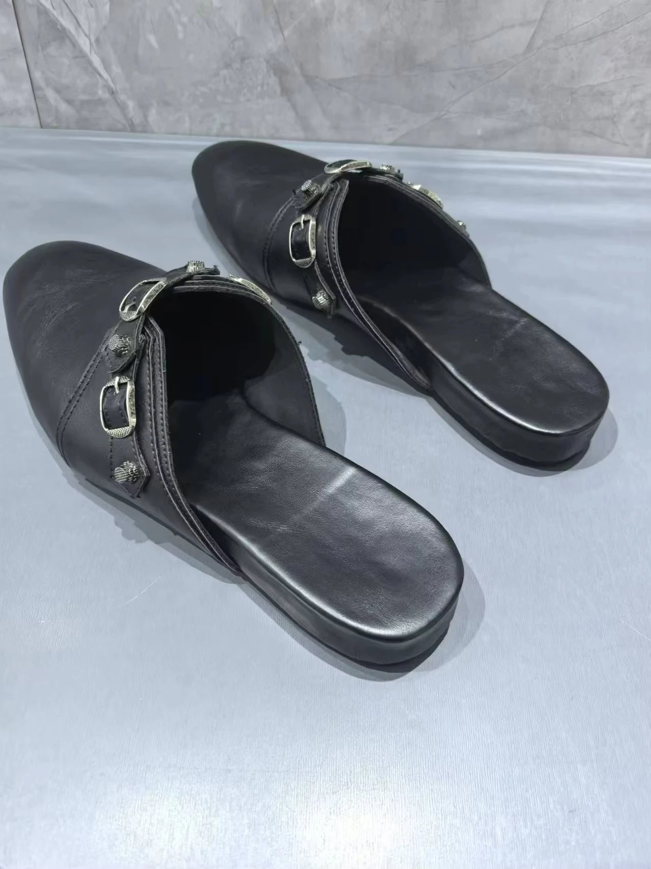 Men's Retro Rivet Buckle Leather Slippers | Stylish Comfort Sandals
