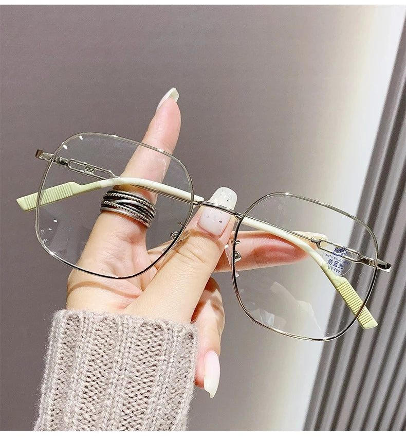 Ultra Light Anti Blue Light Glasses | Stylish Myopia Eyewear