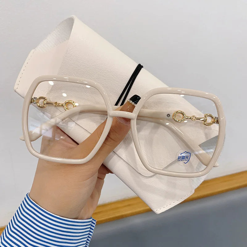 Fashionable Large Frame Myopia Glasses with Anti Blue Light and Anti Radiation High-definition Women's Full Frame Glasses
