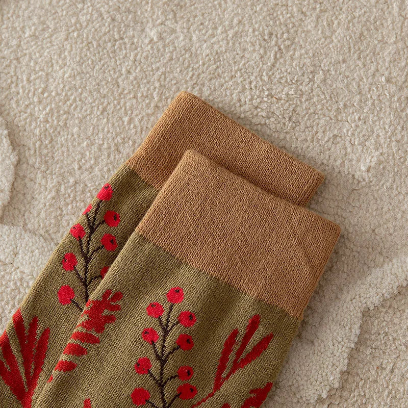 Fashionable Retro Crew Socks for Women | Vintage Chic Style