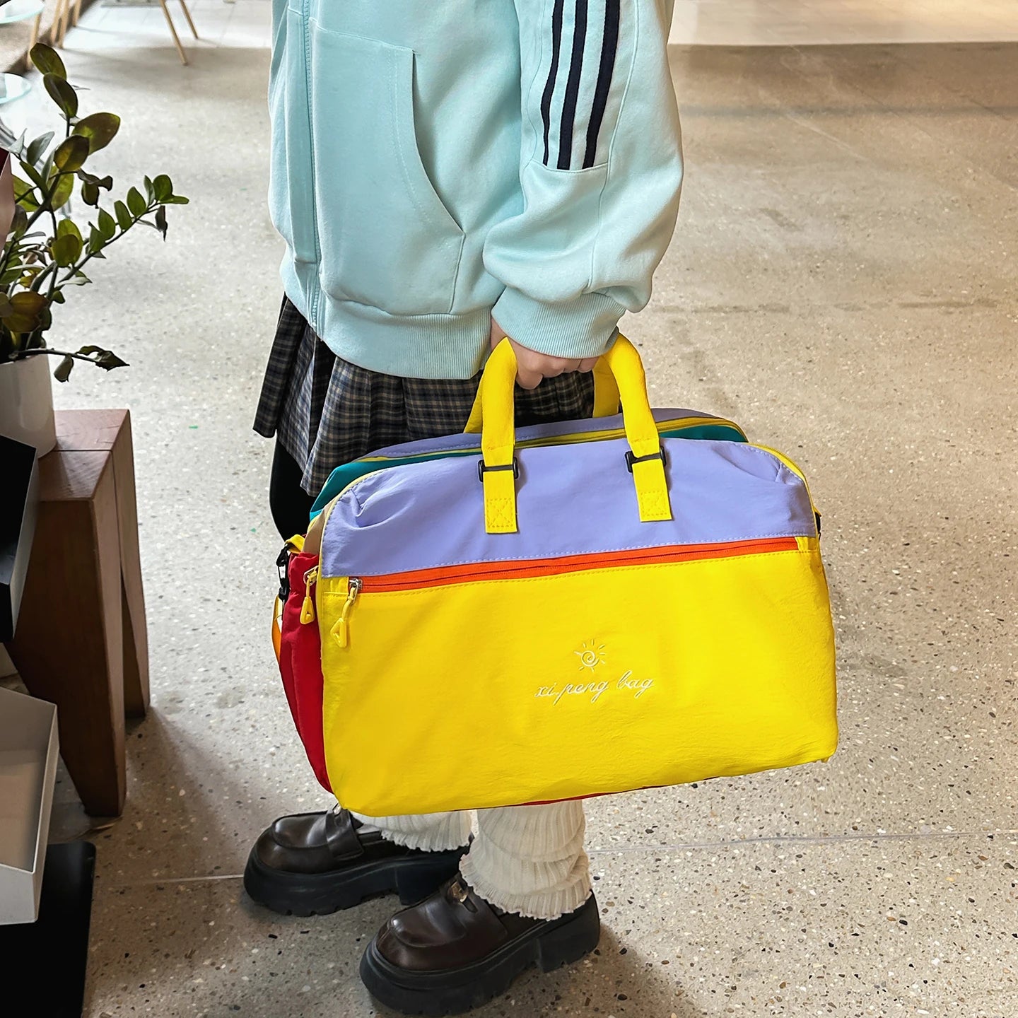 Fashion Trend Dopamine Contrasting Travel Bag Independent Shoe Compartment, Lightweight Yoga Bag, Outdoor Sports and Fitness Bag