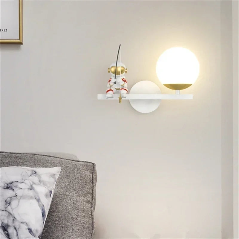 Lámpara de aplique de pared de astronauta creativo | Iluminación infantil moderna