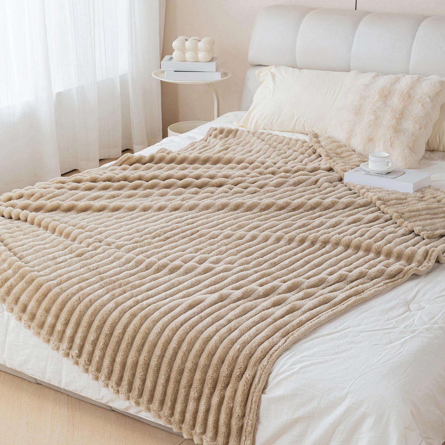 Thick Warm Flannel Blanket | Cozy Fleece Throw for All Seasons