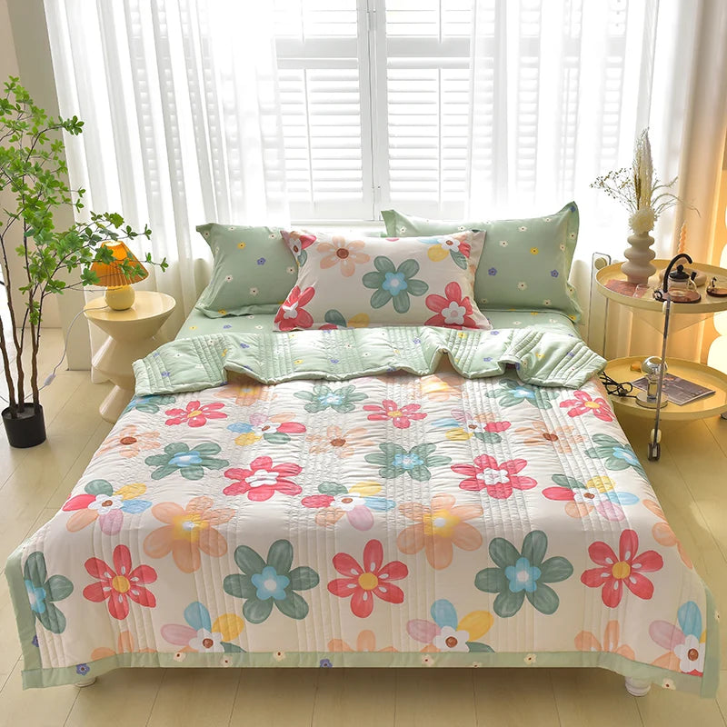 Lightweight Summer Quilt | Soft Microfiber Breathable Bedding