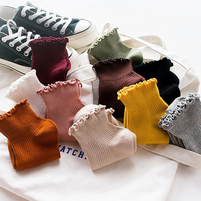 5 Pairs Women's Ruffled Ankle Socks | Stylish and Breathable