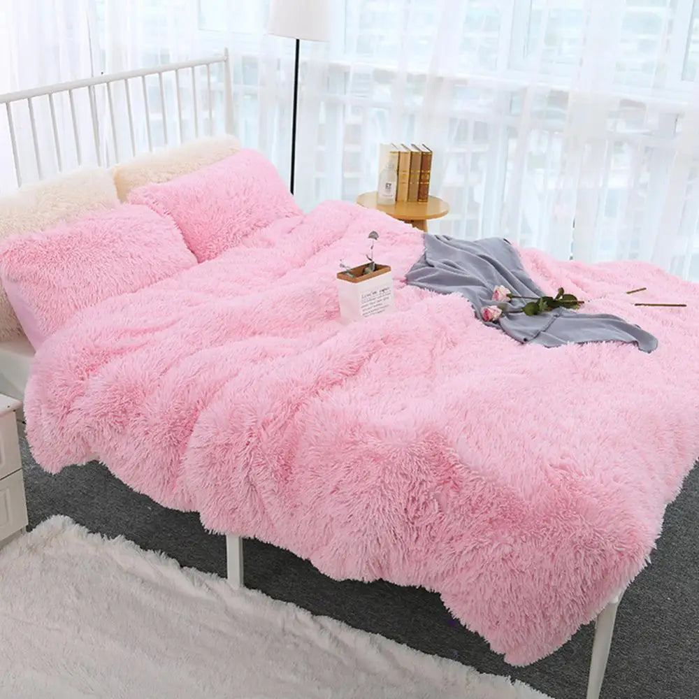 Soft Fluffy Shaggy Throw Blanket | Cozy Faux Fur Bedspread