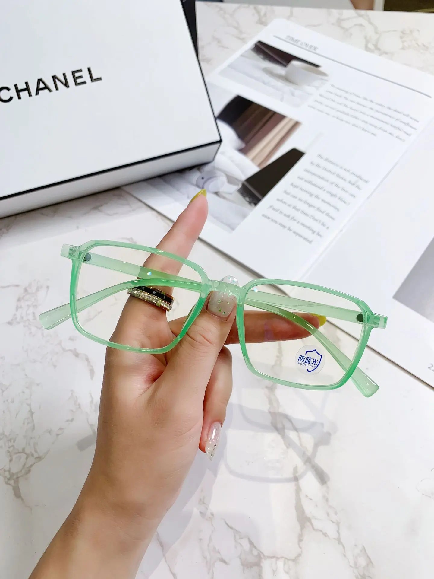 Stylish Myopia Glasses for Women | High-Definition Anti Blue Light