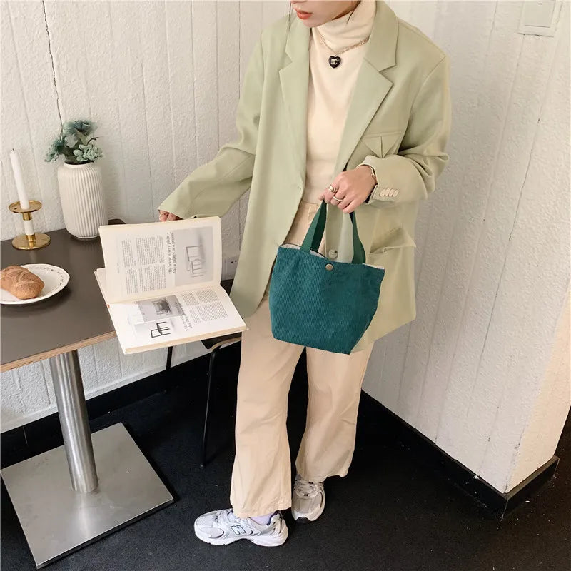 Elegante bolso de mano pequeño de terciopelo para mujer | Un esencial de estilo casual